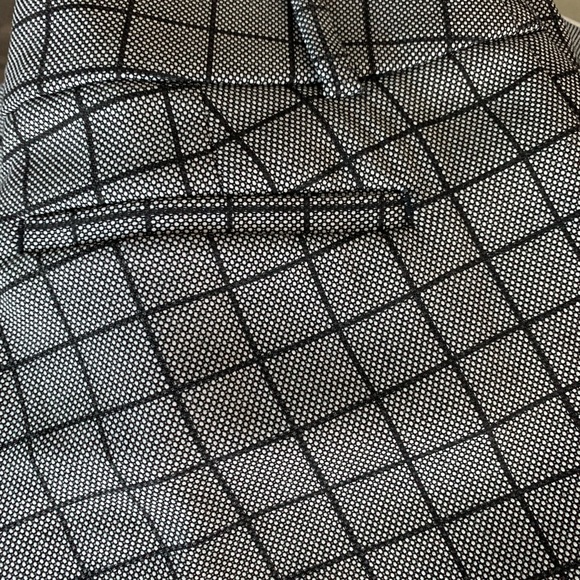Black and grey checkered flare pants - Picture 4 of 4